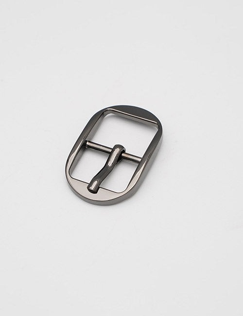 A YIPAI Buckles metallic oval belt buckle with a single prong is displayed flat on a plain white background.