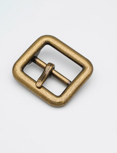 The YIPAI Buckles product is a square-shaped, single prong, antique brass belt buckle shown against a plain white background.