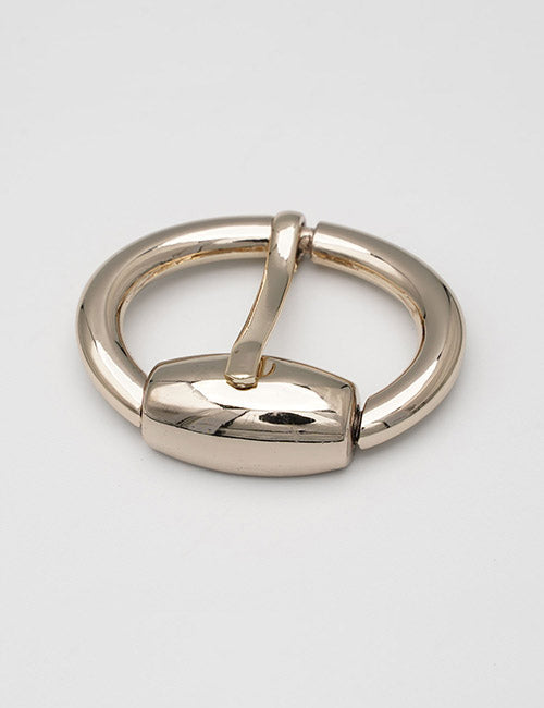 The YIPAI Buckles feature a gold-toned, oval-shaped metal design with a hinged clasp, displayed against a plain white background.