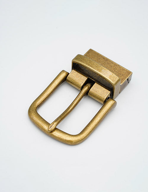 The YIPAI Buckles product features a brass rectangular frame and prong, displayed on a plain white background.