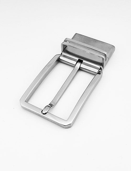 The YIPAI Buckles product features a silver metal belt buckle with a simple rectangular design, shown against a plain white background.