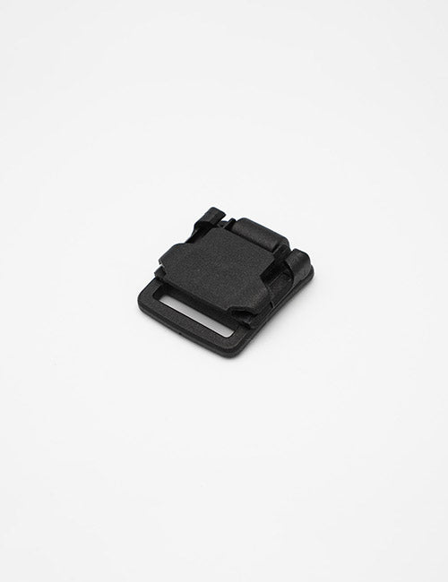 The YIPAI Buckles product is a black plastic side-release buckle with a rectangular loop, shown on a plain white background.