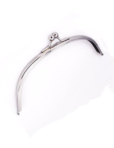 The YIPAI Closures silver metal purse frame features a curved design and round kiss-lock clasp, shown on a white background.