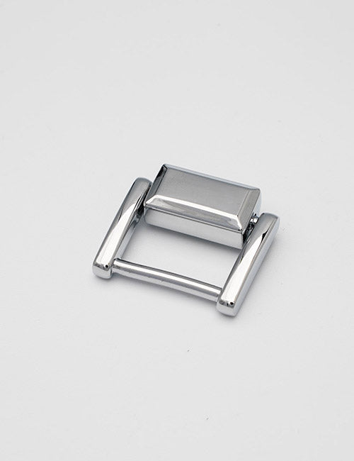 A shiny, rectangular YIPAI Handles metal buckle with rounded edges and a central bar is displayed on a plain light gray background.