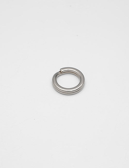 A YIPAI Rings & Slides small silver metal jump ring with a split opening displayed on a plain white background.