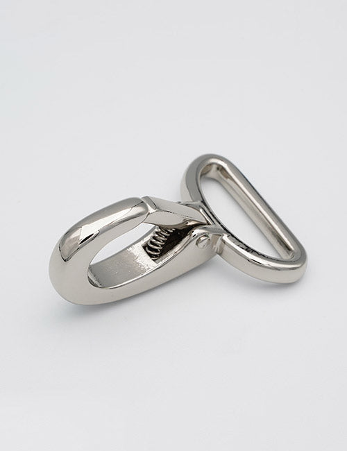 The YIPAI Snap Hooks feature a shiny metal swivel snap hook with a rectangular loop, displayed on a plain light gray background.