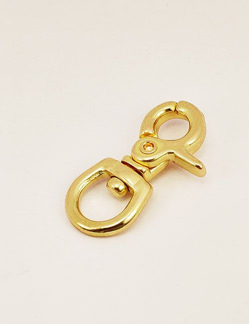 The YIPAI Snap Hooks feature a gold-colored metal swivel design with a spring-loaded clasp, shown on a plain light background.