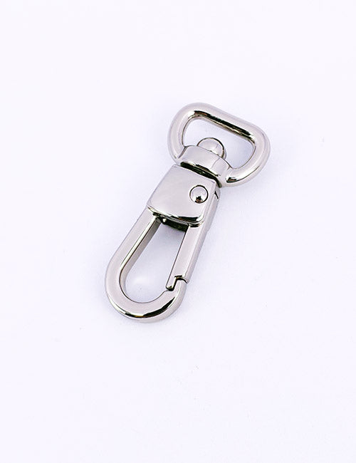 The YIPAI Snap Hooks are silver metal swivel clips featuring a rectangular base and spring-loaded clasp, displayed on a plain white background.