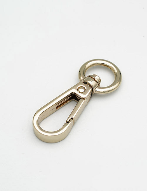 The YIPAI Snap Hooks feature a shiny metallic finish, a spring-loaded gate, and an attached round keyring, displayed on a plain white background.