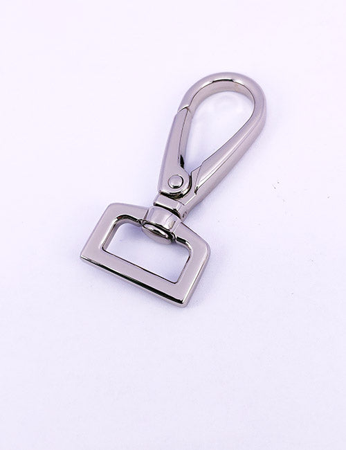 The YIPAI Snap Hooks feature a silver metal swivel design with a rectangular base, displayed on a plain white background.