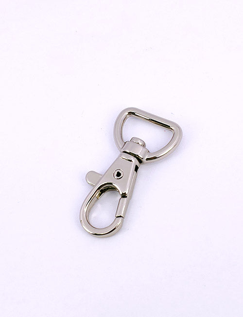 The YIPAI Snap Hooks feature a silver metal swivel design with a D-ring, displayed against a plain white background.