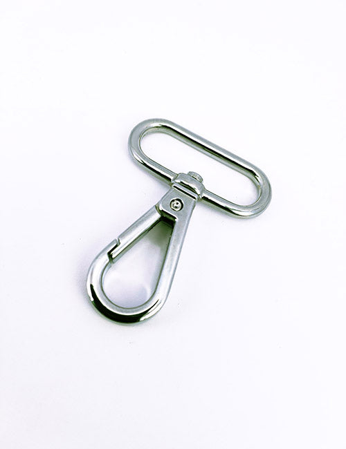 The YIPAI Snap Hooks feature a silver metal swivel design with a spring-loaded clasp, shown on a plain white background.