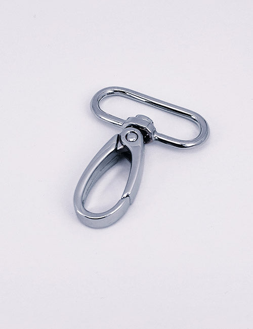 The YIPAI Snap Hooks feature a shiny metal swivel snap hook with an oval clasp and a rectangular loop, displayed on a plain light background.