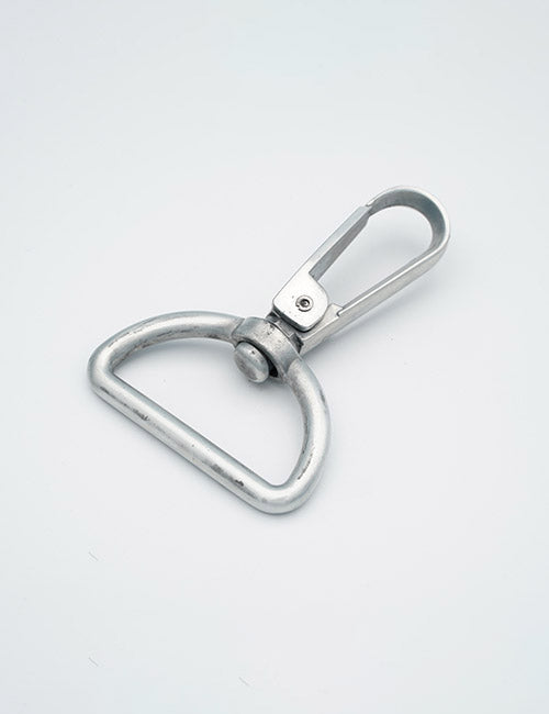 The YIPAI Snap Hooks feature a metal swivel design with a D-shaped ring and a spring-loaded clasp, shown on a plain white background.